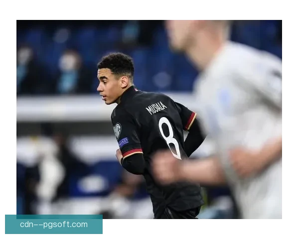 穆西亚拉技术特点深度解析：多面手身份与灵活进攻能力的完美结合